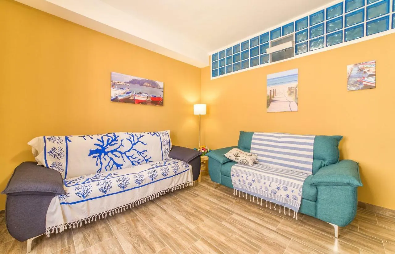 Villa Al Mare Porto Palo Italia
